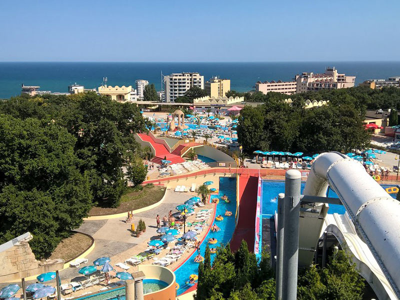 أكوابوليس – مدينة الألعاب المائية