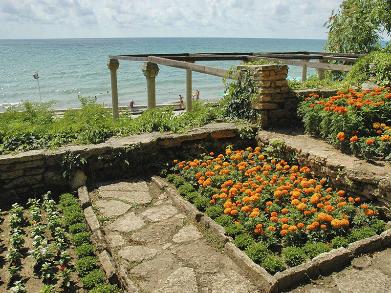 الشاطئ الملكي – بالشيك ورأس كالياكرا 