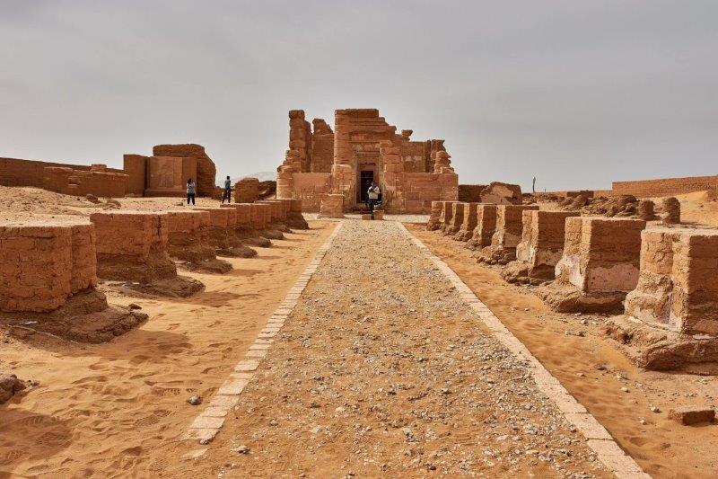 Sahara Desert & Egyptian Oasis ( Dakhla, Kharga, Farafra & White Desert)