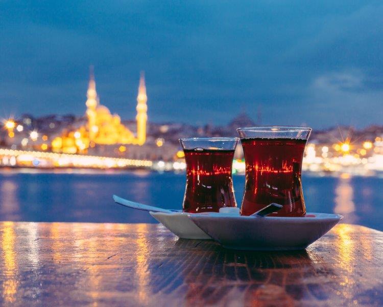 عرض العيد , اسطنبول ( اوروبا بالمذاق الشرقى)